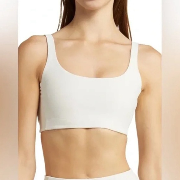 Outdoor Voices Other - NWT Outdoor Voices Freeform Scoop Bra